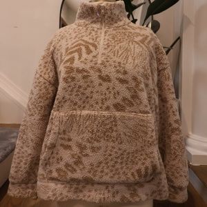 American Eagle fleece sweater size small